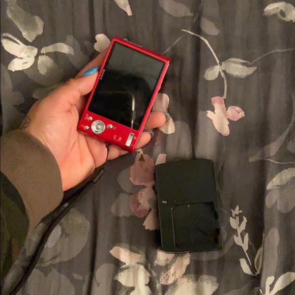 Sony Camera - Picture 2 of 2